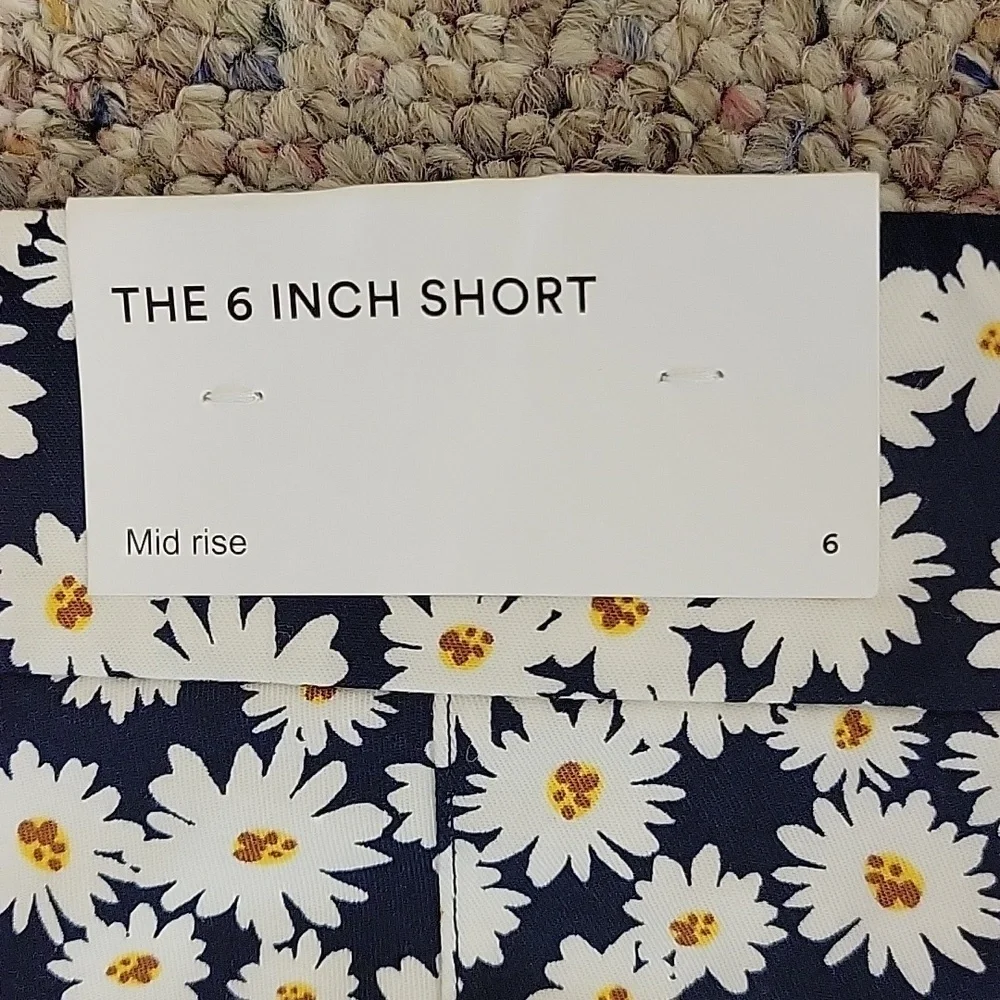 Ann Taylor Factory 6" Shorts. Black & White Floral. New summer vacation sz 6 - Picture 4 of 6